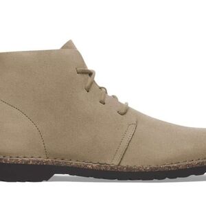 Men's Tan Lace-Up Shoes